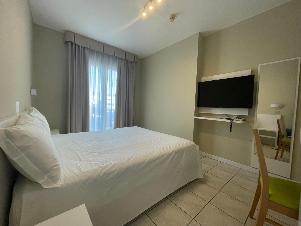 Hotel Athena Lignano Sabbiadoro Room photo