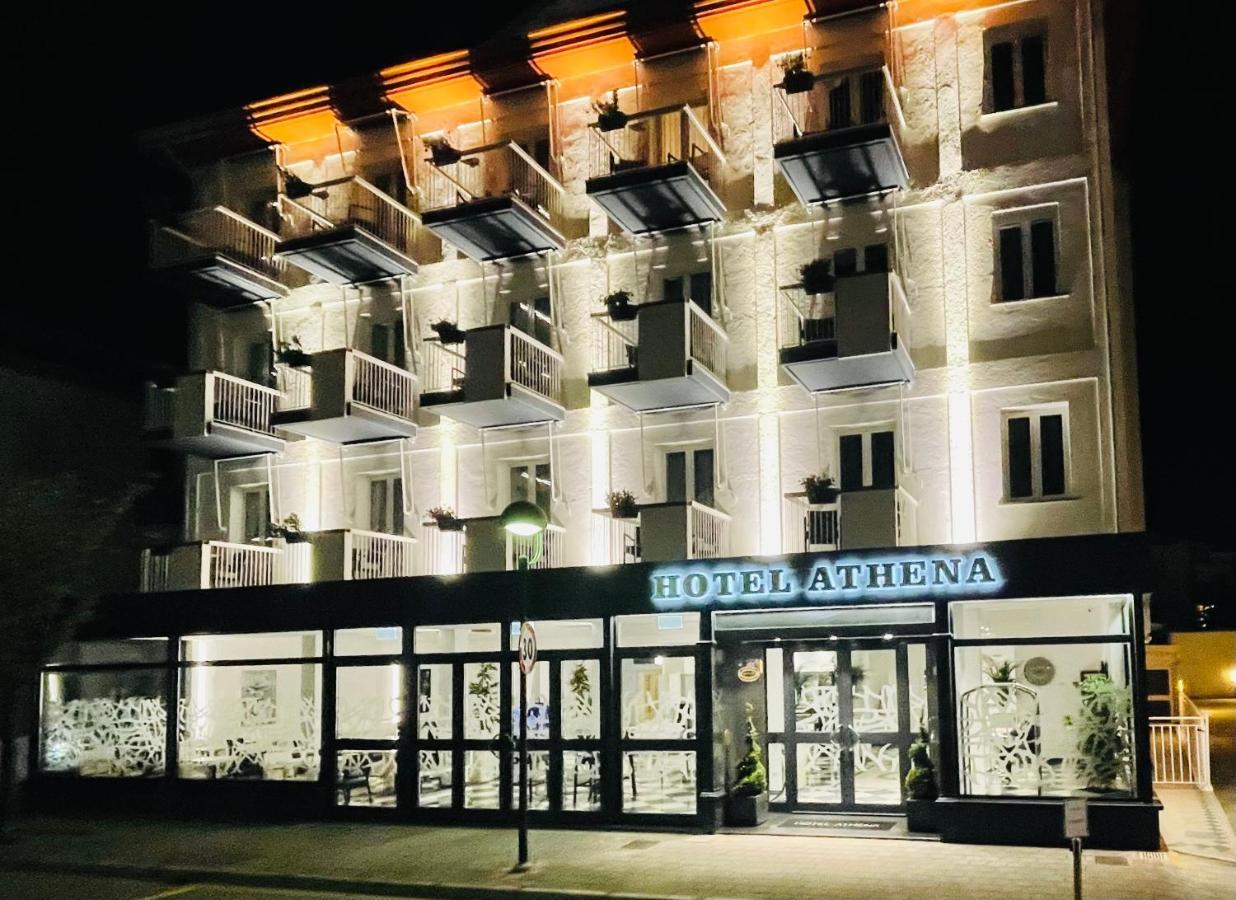 Hotel Athena Lignano Sabbiadoro Exterior photo